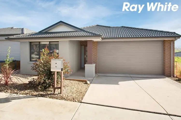 6 Chelan Court, Pakenham VIC 3810
