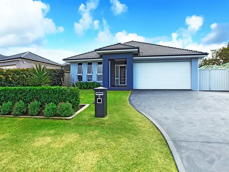 6 Regelia Parade, Worrigee NSW 2540