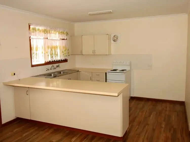 Second view of Homely house listing, 2 Pearson Court, Berri SA 5343