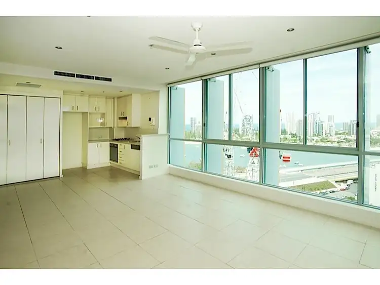 1 Como Crescent, Southport QLD 4215