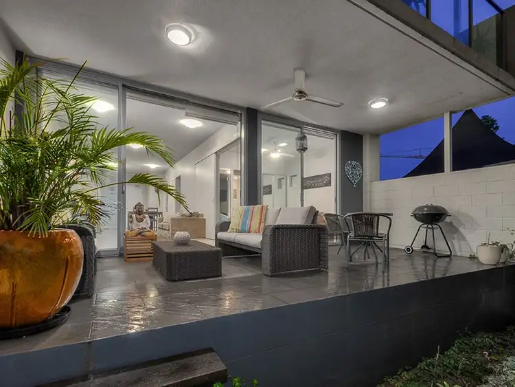 13/70 LOVE Street, Bulimba QLD 4171