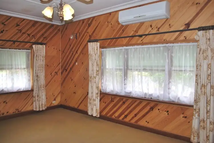 Fifth view of Homely house listing, 2 Geoffrey Street, Myrtleford VIC 3737