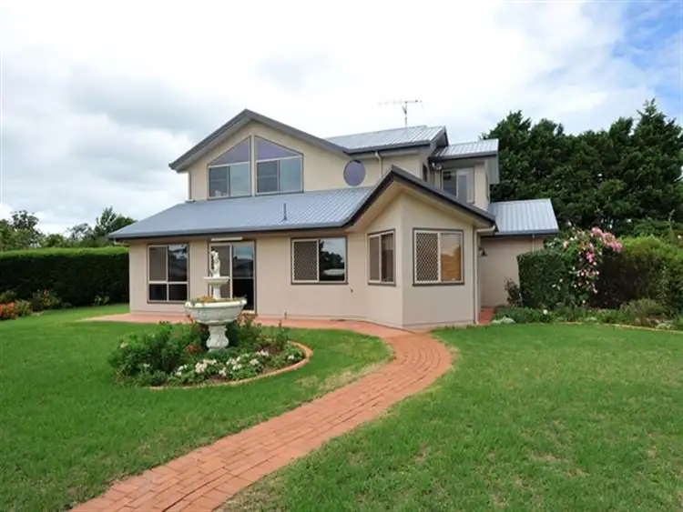 2 Sunflower Close, Middle Ridge QLD 4350