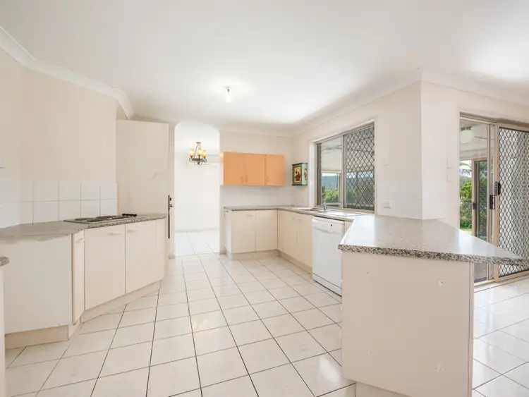 Sixth view of Homely house listing, 10 Margo Court, Mount Warren Park QLD 4207