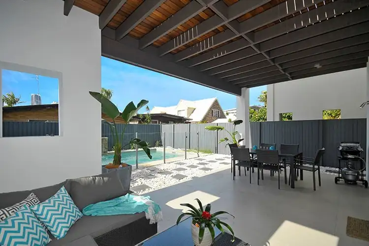 31 Cronulla Avenue, Mermaid Beach QLD 4218