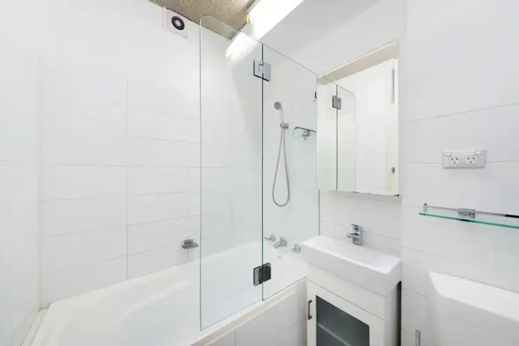 Fifth view of Homely studio listing, 505/5 Ward Avenue, Potts Point NSW 2011