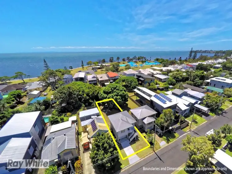 16 Murray Street, Sandgate QLD 4017