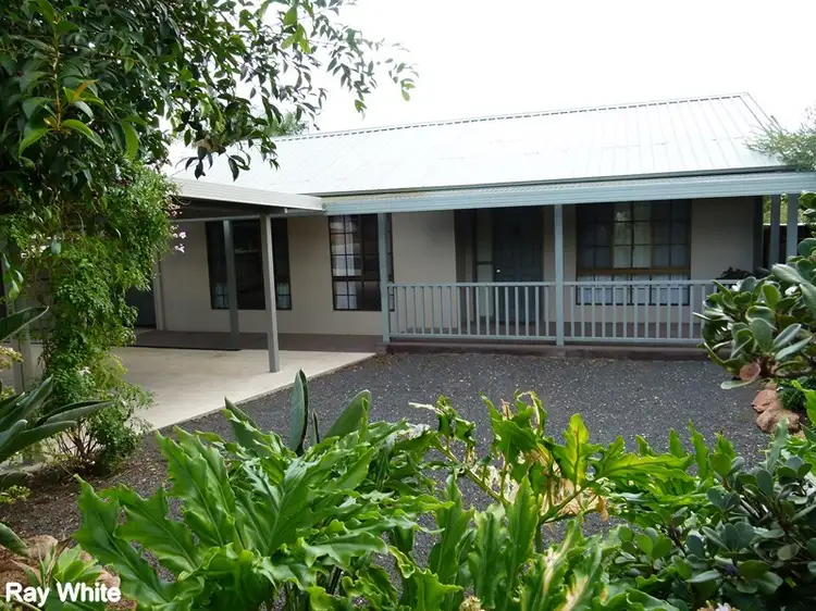16 Holloway Street, Forbes NSW 2871