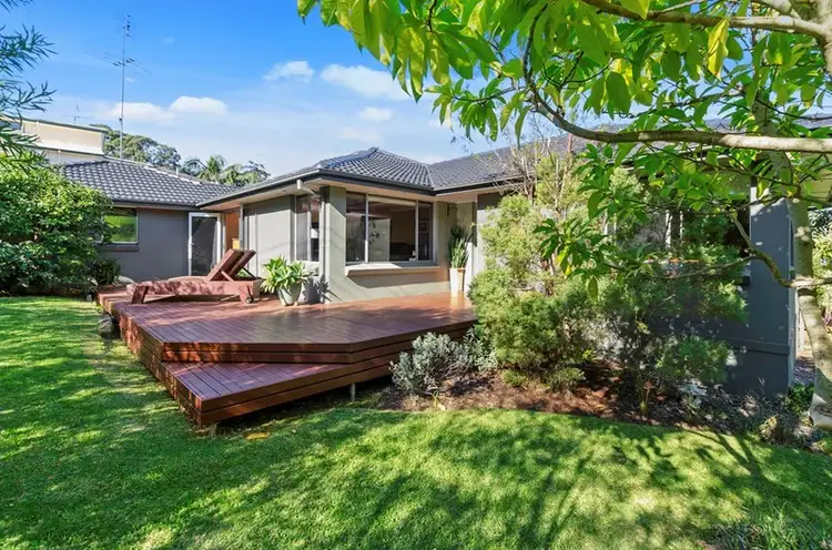 19 Kanangra Drive, Thirroul NSW 2515