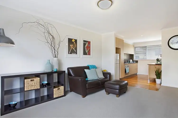 2/6 Olive Grove, Parkdale VIC 3195