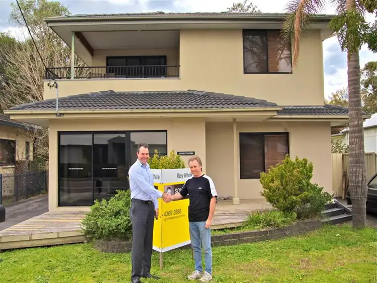 6 Mimosa Avenue, Saratoga NSW 2251