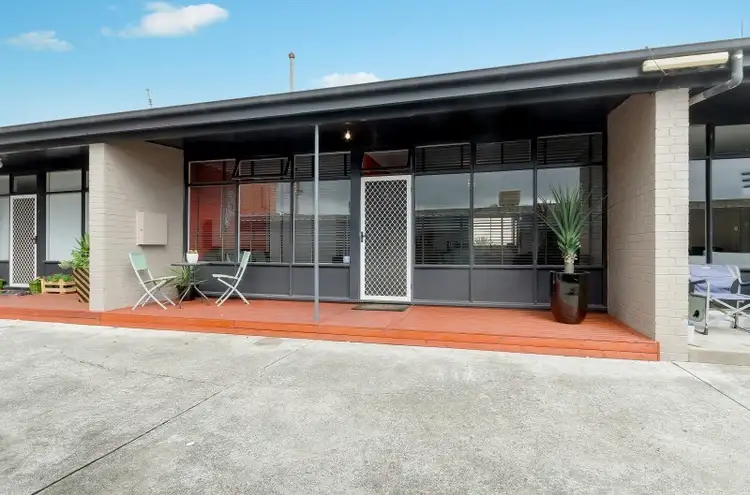 2/16-18 West Fyans Street, Newtown VIC 3220