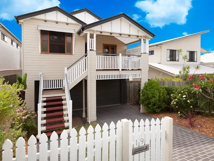 19 Ellington Street, Tarragindi QLD 4121