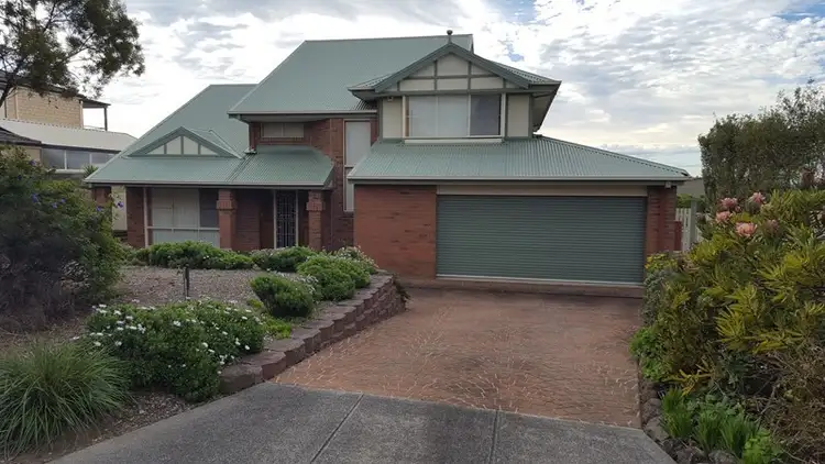 10 Esher Rise, Mount Martha VIC 3934