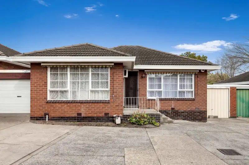 Main view of Homely unit listing, 10/1328 Dandenong Road, Hughesdale VIC 3166