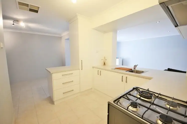 Fifth view of Homely house listing, 10 Oakleaf Circle, Mirrabooka WA 6061