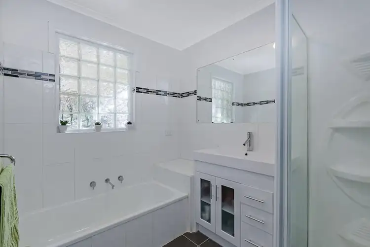 Seventh view of Homely house listing, 7 Pinnacle Court, Lalor VIC 3075