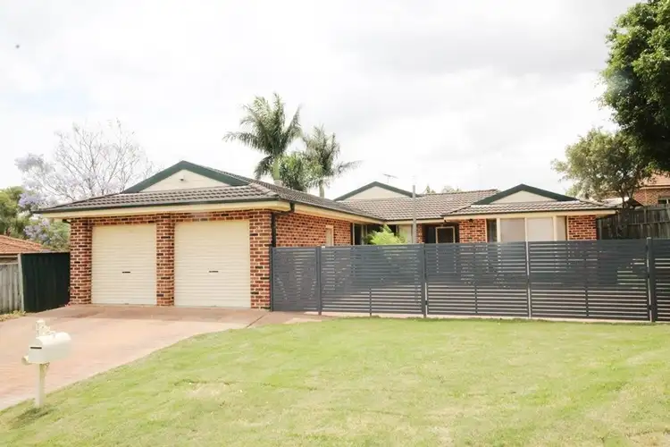 11 Snapper Close, Green Valley NSW 2168
