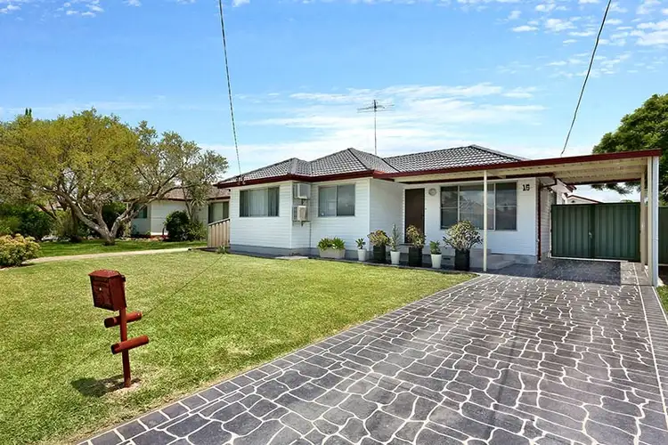 15 Chelsea Drive, Canley Heights NSW 2166