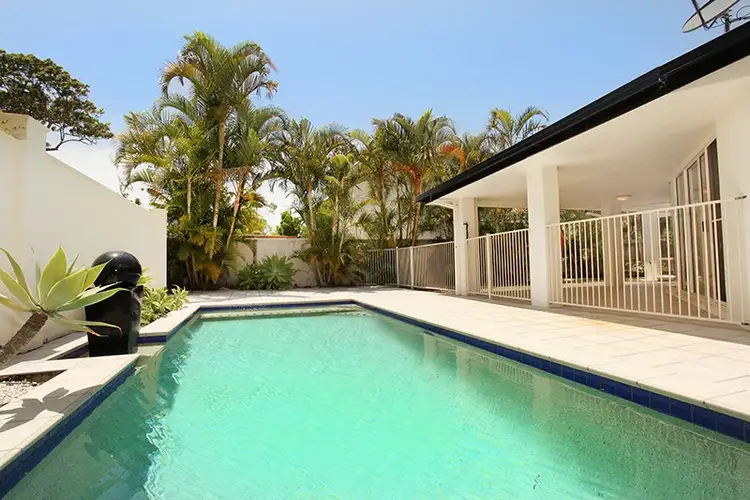 41 Lake View Drive, Twin Waters QLD 4564