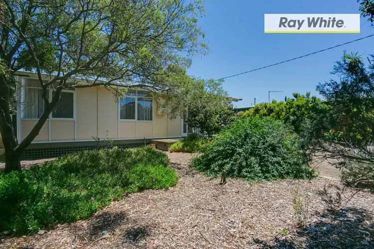 16 Boronia Avenue, Rosebud West VIC 3940