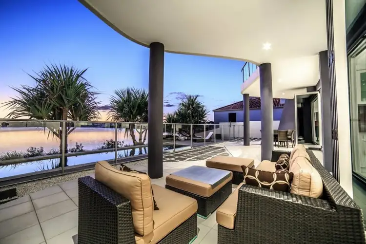 125 Edinburgh Road, Benowa Waters QLD 4217