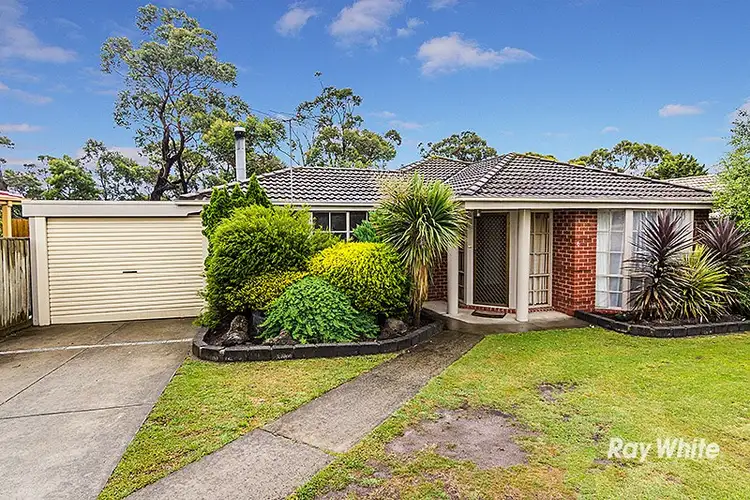 6 Yew Court, Cranbourne North VIC 3977
