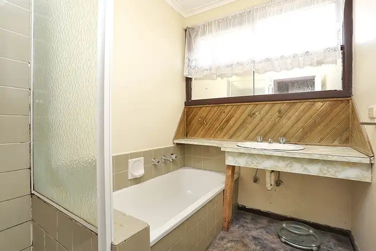 Fourth view of Homely house listing, 5 Blair Court, Thomastown VIC 3074