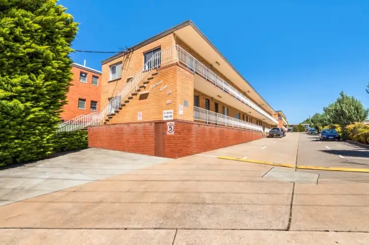 Main view of Homely unit listing, 4/124 Henderson Road, Queanbeyan NSW 2620