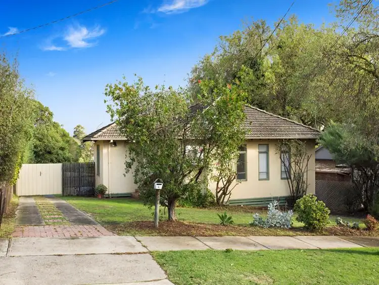 4 Burton Street, Chadstone VIC 3148