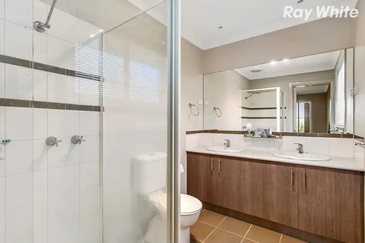 Seventh view of Homely house listing, 20 Chestnut Chase, Pakenham VIC 3810