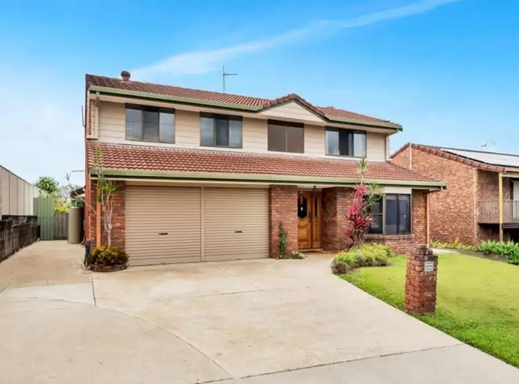 33 Alamau Street, Benowa QLD 4217