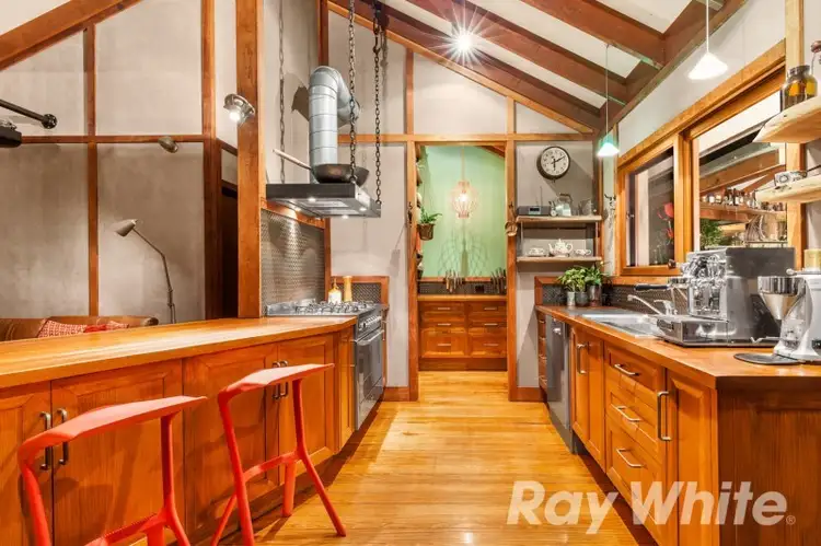 Third view of Homely house listing, 5 Suzanne Court, Briar Hill VIC 3088