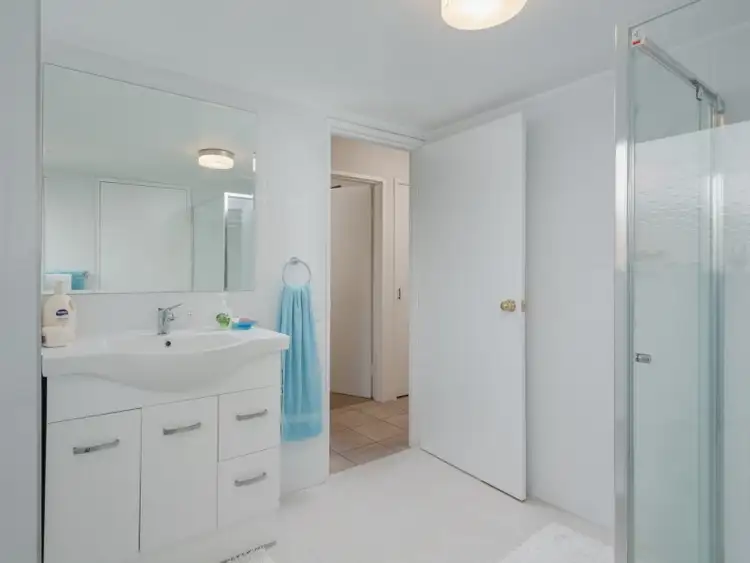 Fifth view of Homely unit listing, 2/22 Lavarack Road, Mermaid Beach QLD 4218