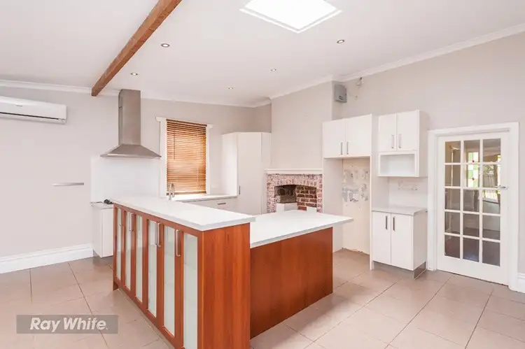 19 Tenth Avenue, Maylands WA 6051