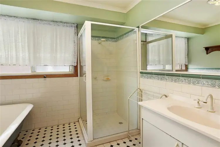 Seventh view of Homely house listing, 10 Honeyeater Court, Lara VIC 3212