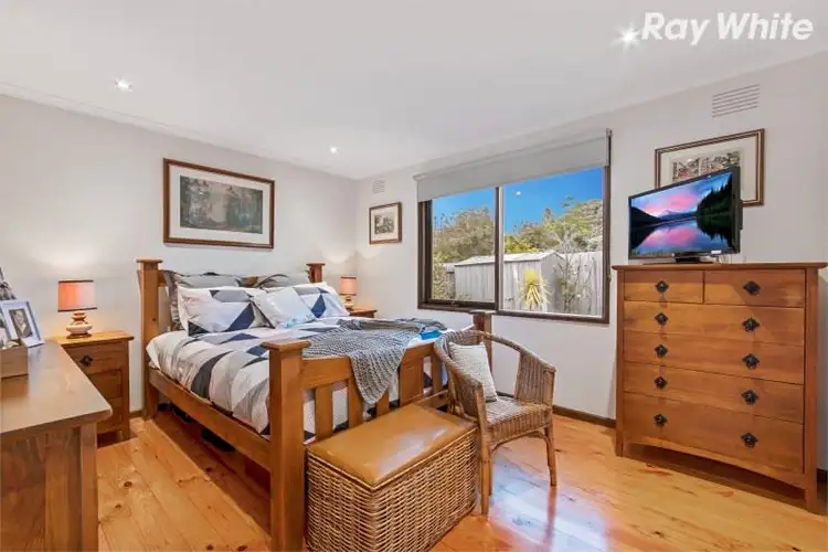 Seventh view of Homely house listing, 5 Ephcris Court, Endeavour Hills VIC 3802