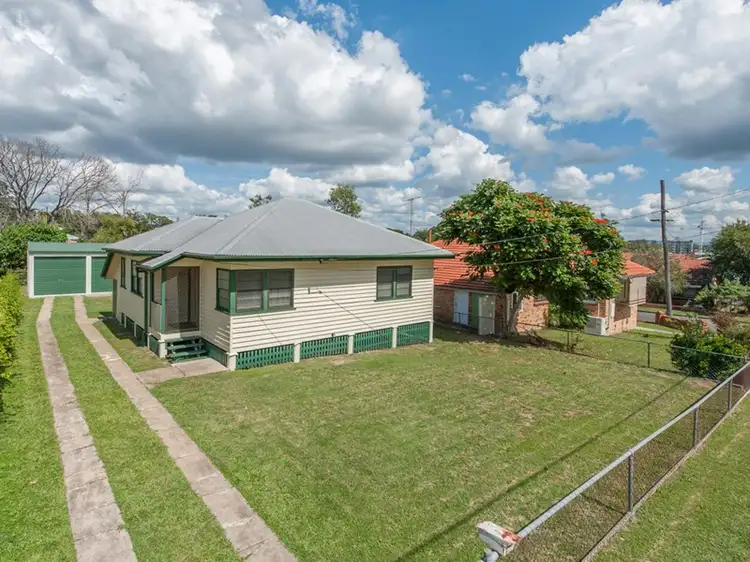 302 Hamilton Road, Chermside QLD 4032