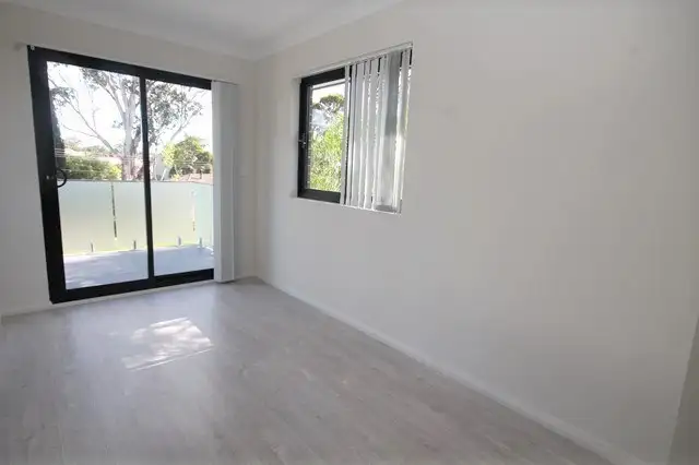 Seventh view of Homely townhouse listing, 1/12 Hill Road, Lurnea NSW 2170