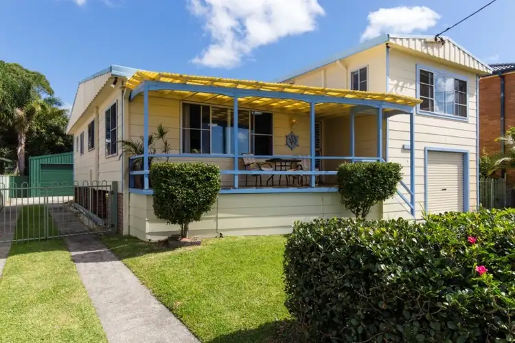 5 Marine Drive, Tea Gardens NSW 2324