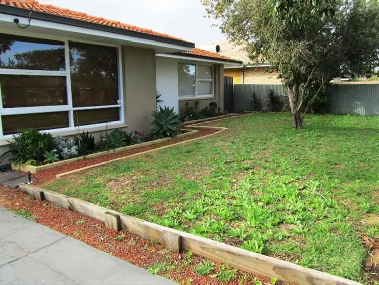 22 Clark Way, Orelia WA 6167