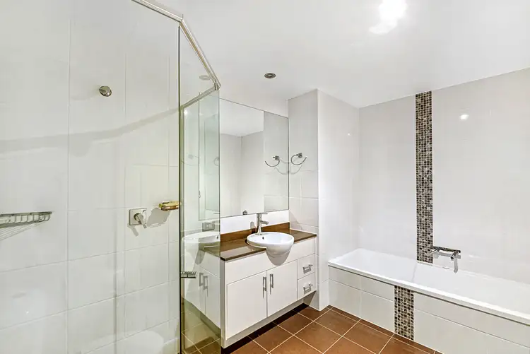 Seventh view of Homely apartment listing, 2 Aqua Street, Southport QLD 4215