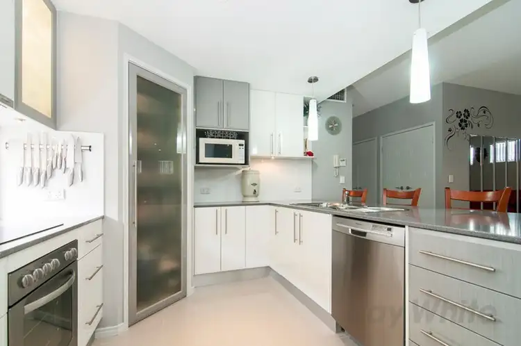 Second view of Homely house listing, 34 Larapinta Circuit, Parkinson QLD 4115