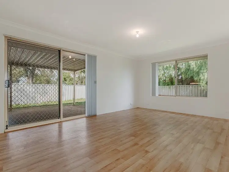 Seventh view of Homely house listing, 8 Maple Vista, Parmelia WA 6167