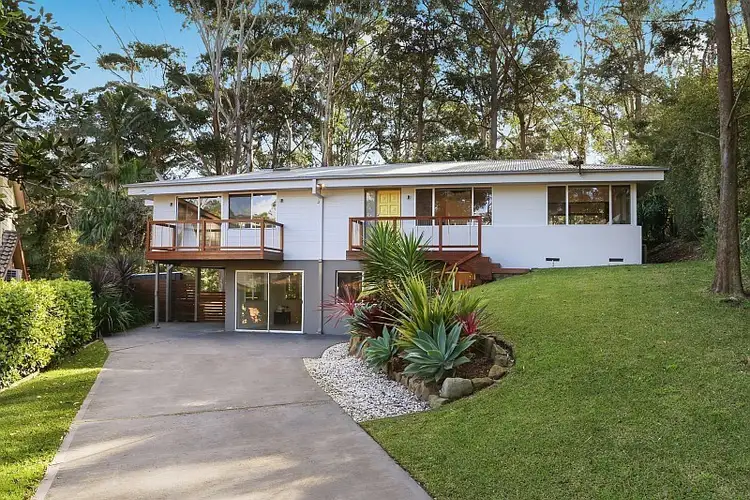 5 Leeside Road, North Avoca NSW 2260