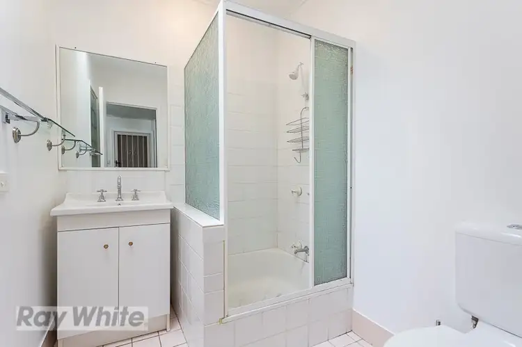 Fifth view of Homely unit listing, 1/162 Juliette Street, Greenslopes QLD 4120