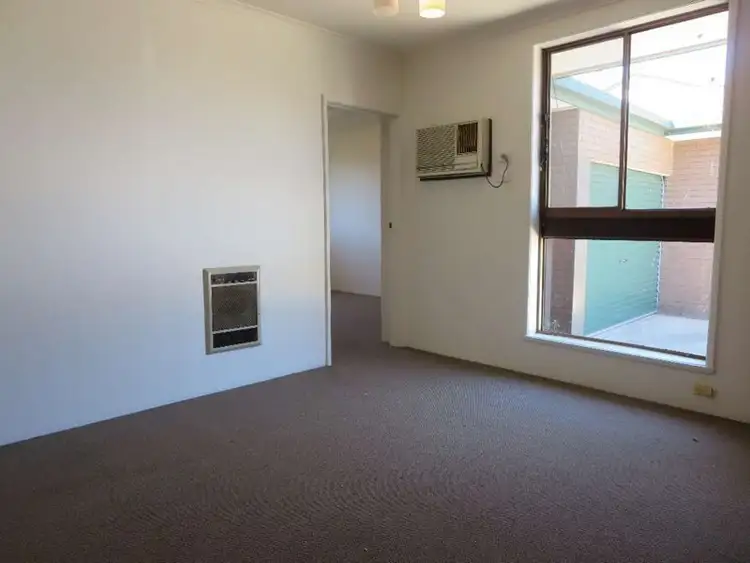 Sixth view of Homely unit listing, 2/311 Moore Street, Lavington NSW 2641