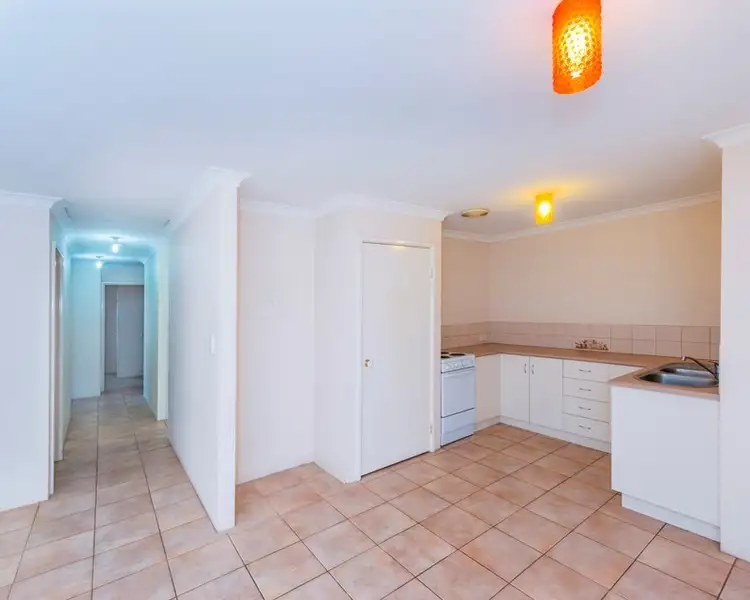 2/19 Ungaroo Road, Westminster WA 6061