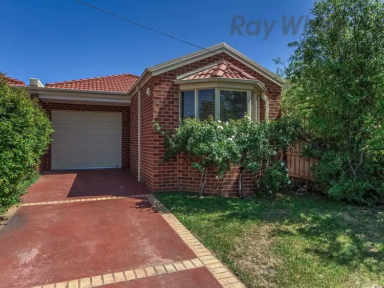 33A Bent Street, St Albans VIC 3021