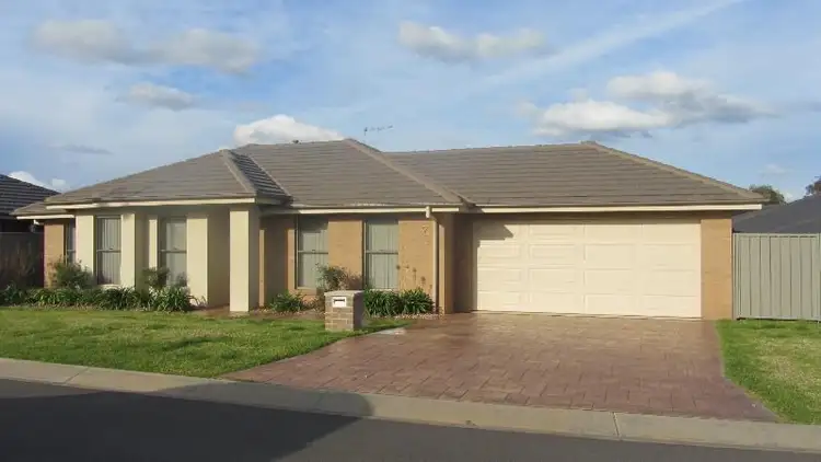 7 Bullfrog Court, Thurgoona NSW 2640